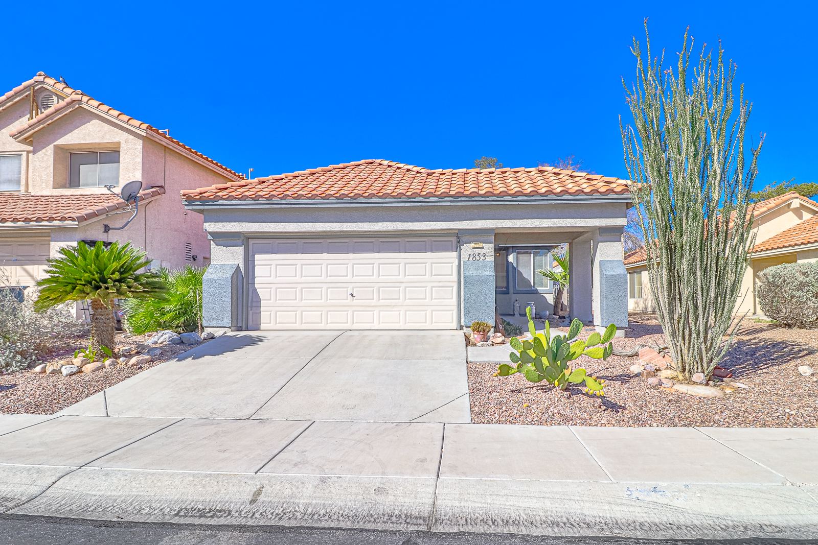 Single family at 1853 Spangle Drive, Las Vegas, photograph 2