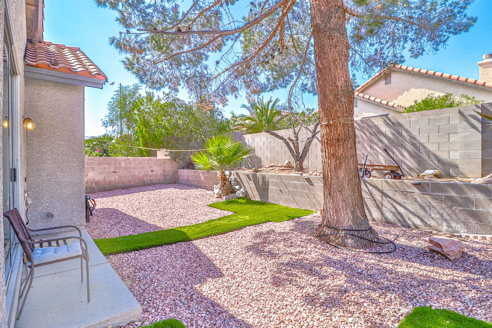 Single family at 1853 Spangle Drive, Las Vegas, photograph 38